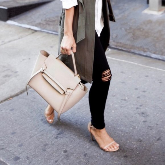 STUART WEITZMAN NUDISTSONG NUDE PATENT HEELS - Picture 4 of 6